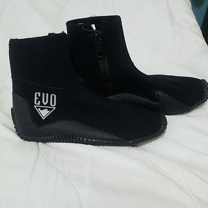 Scuba boots